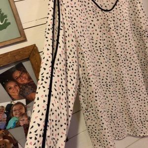 Long sleeved heart print top